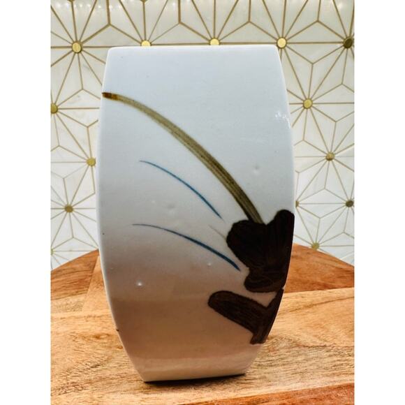 Vintage Japanese Otagiri-Style Ceramic Vase | Floral & Butterfly Design - Picture 4 of 7